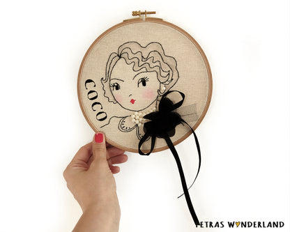 Fashion Portrait -PDF embroidery pattern and tutorial 01