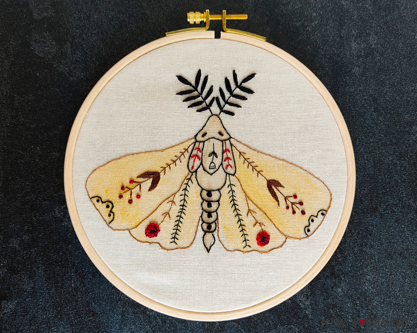Night Moth - PDF embroidery pattern and tutorial 05