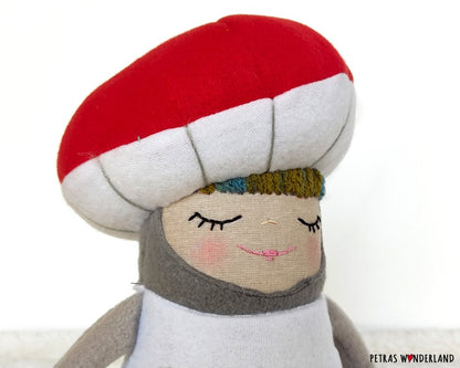 Cuddly Creatures Mushroom - PDF sewing pattern and tutorial 02
